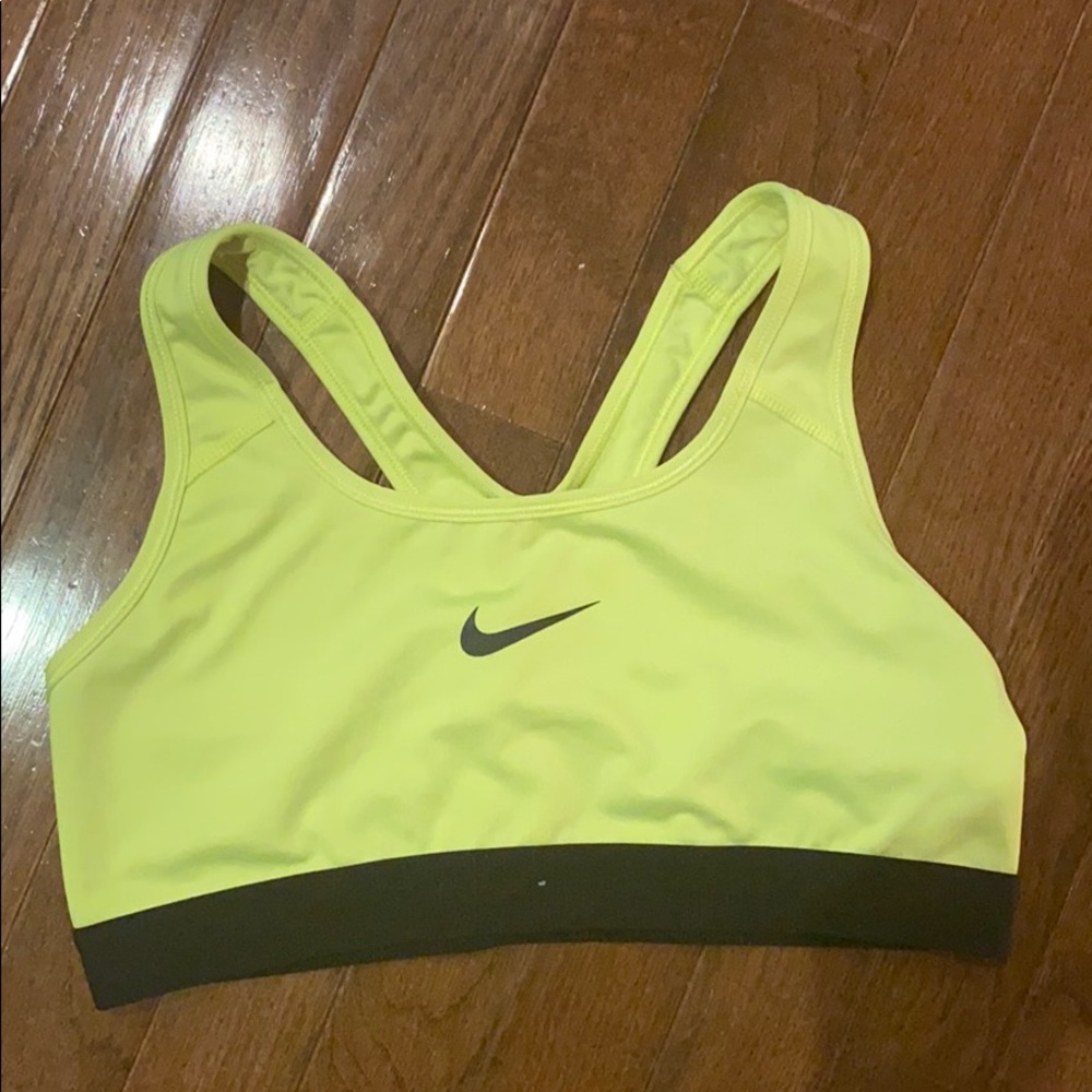 Nike Dri-Fit Sports Bra Size Medium